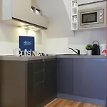 Apartment B&c